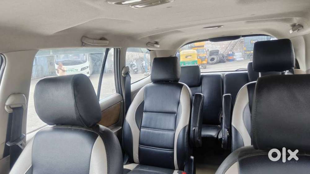 Toyota Innova 2.5 Vx 8 Str Bs-iii, 2015, Diesel