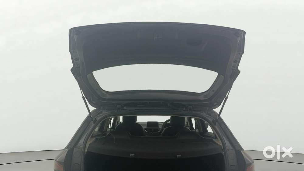 Tata Altroz 1.2 Xm Plus, 2021, Petrol