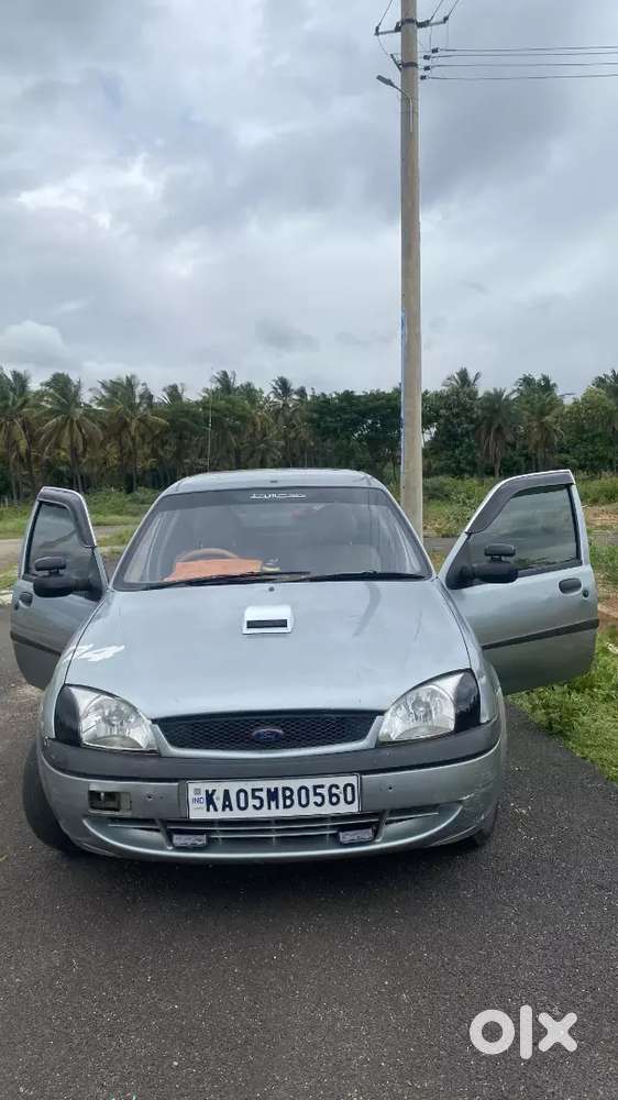 Ford Ikon 1.3 Clxi 2004 Variant