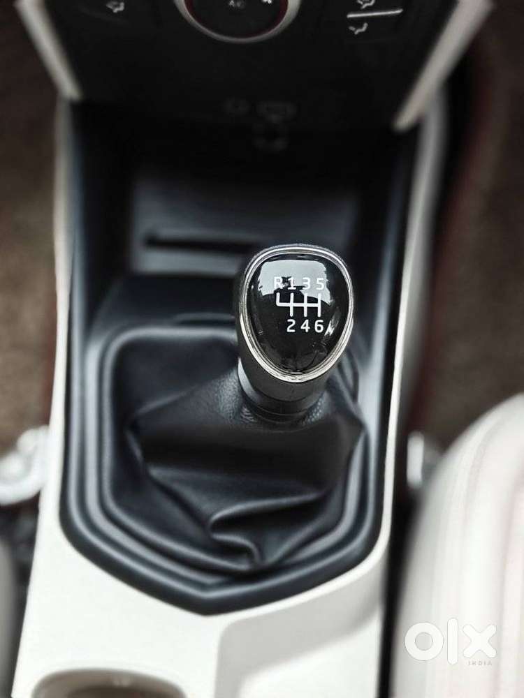 Mahindra Xuv300 W6, 2020, Petrol