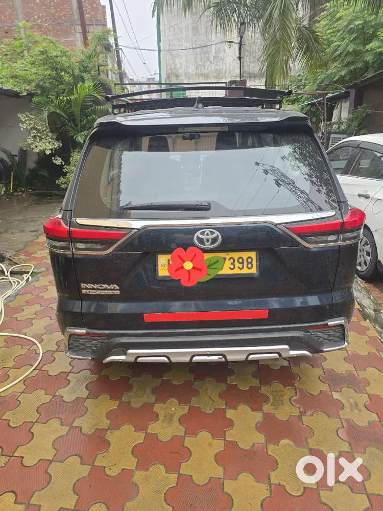 Toyota Innova Hycross 2024