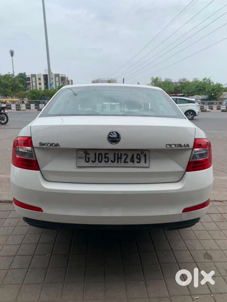 Skoda Octavia Elegance 2.0 Tdi At, 2014, Diesel