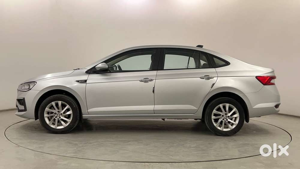 Skoda Slavia Ambition 1.0l Tsi At, 2022, Petrol