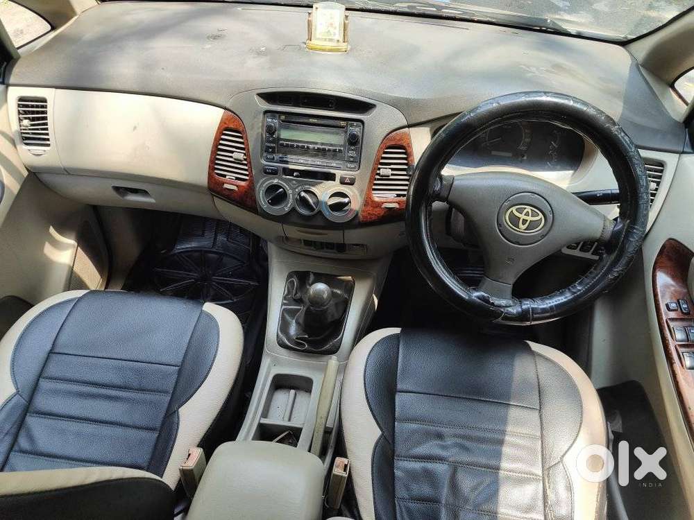 Toyota Innova 2009-2011 2.0 Vx 8 Str, 2010, Diesel