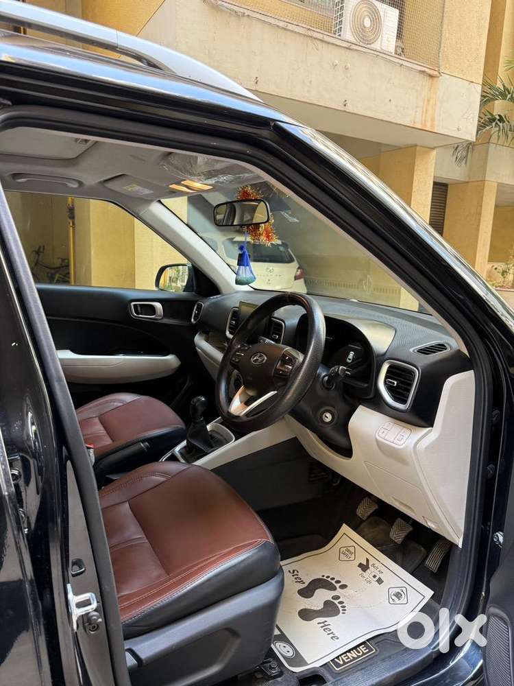 Hyundai Venue 2024 Petrol Good Condition