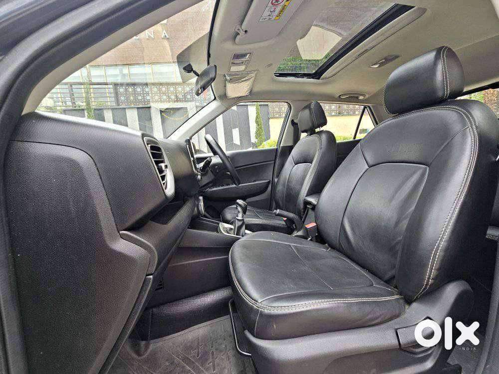 Hyundai Venue Sx Dual Tone Diesel, 2021, Diesel