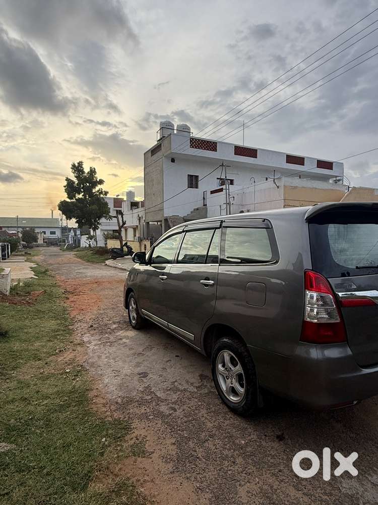 Toyota Innova 2012 Diesel Car