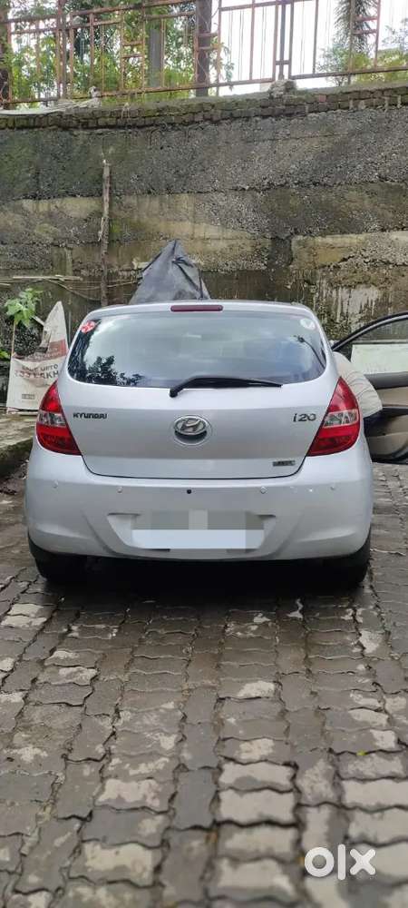 Hyundai I20 2011 Top Model Dr Used Car Silver Colour Showroom Conditio