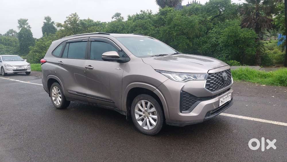 Toyota Innova Hycross 2.0 Vx Hybrid 8 Str, 2023, Petrol