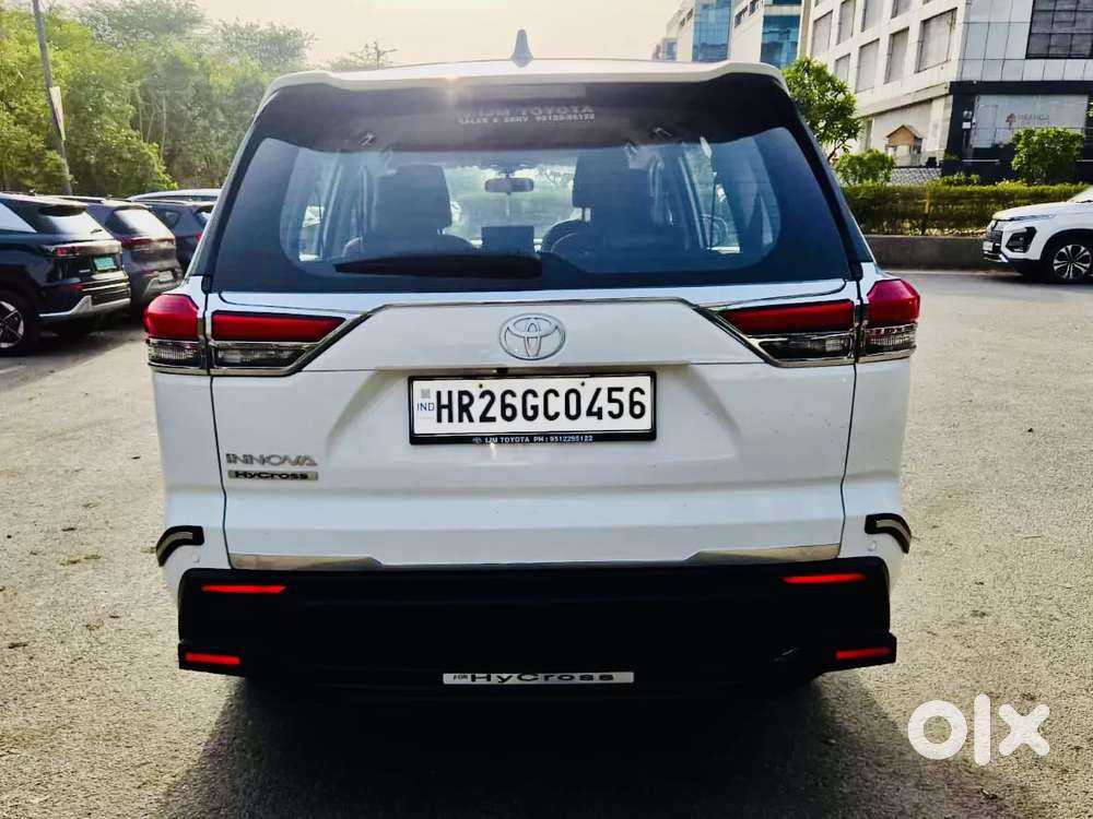 Toyota Innova Hycross, 2026, Petrol