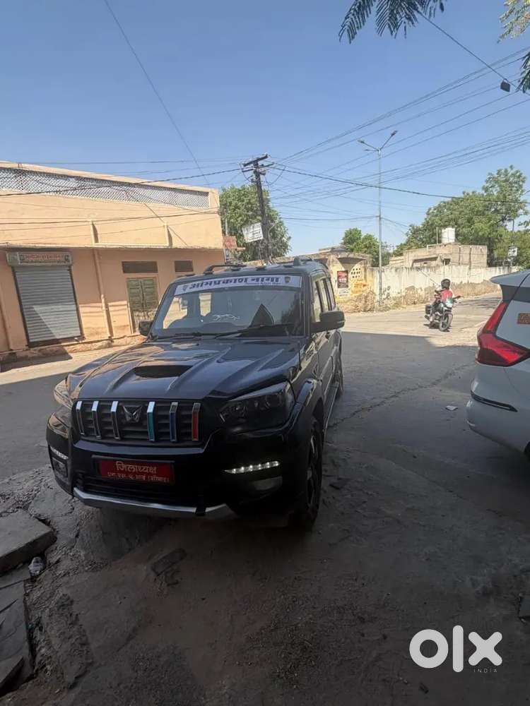 Mahindra Scorpio 2017