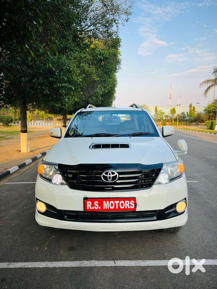 Toyota Fortuner 2011-2016 4x2 At, 2013, Diesel