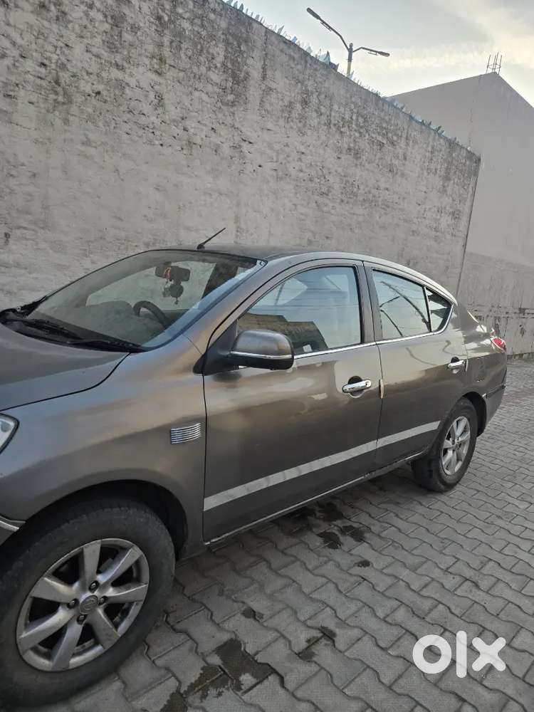 Nissan Sunny 2012 Diesel Well Maintained Top Model Push Button Start