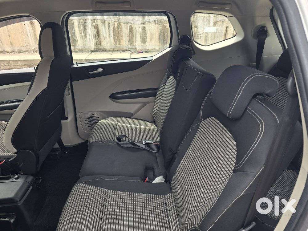 Renault Triber Rxz, 2023, Petrol