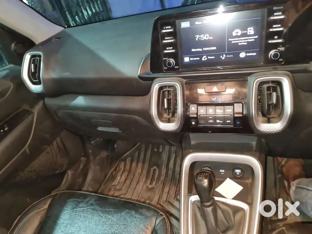 Kia Sonet Htk 1.2 Petrol Showroom Condition