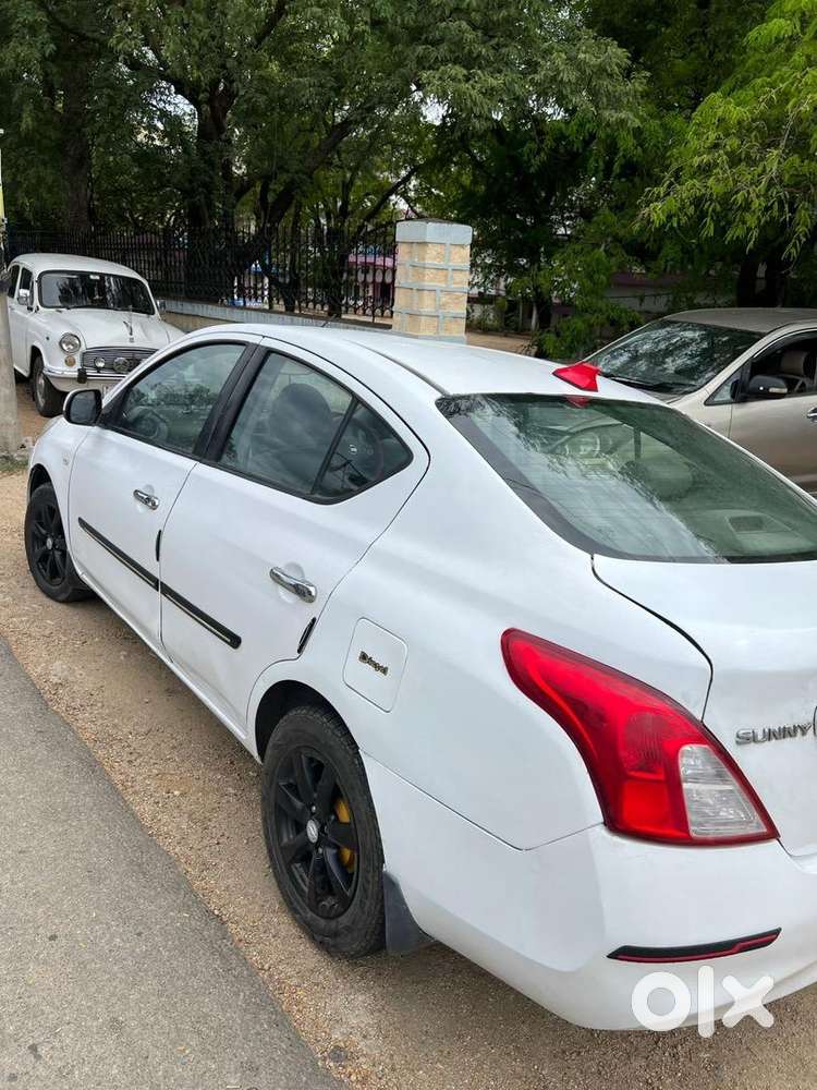 Nissan Sunny 2012 Diesel Well Maintained And Good Condition