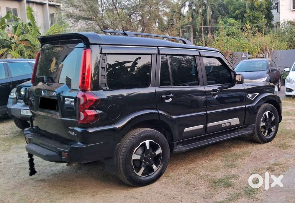Mahindra Scorpio Classic 2.2 S 11 Mt 7 Str, 2023, Diesel