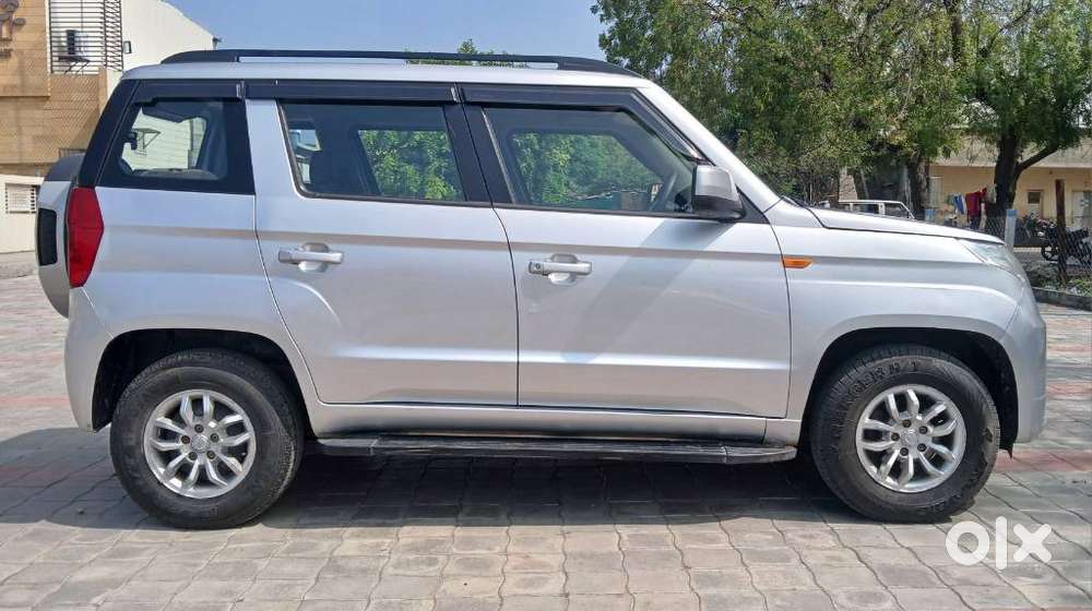 Mahindra Tuv 300 T8 Amt (automatic), 2016, Diesel