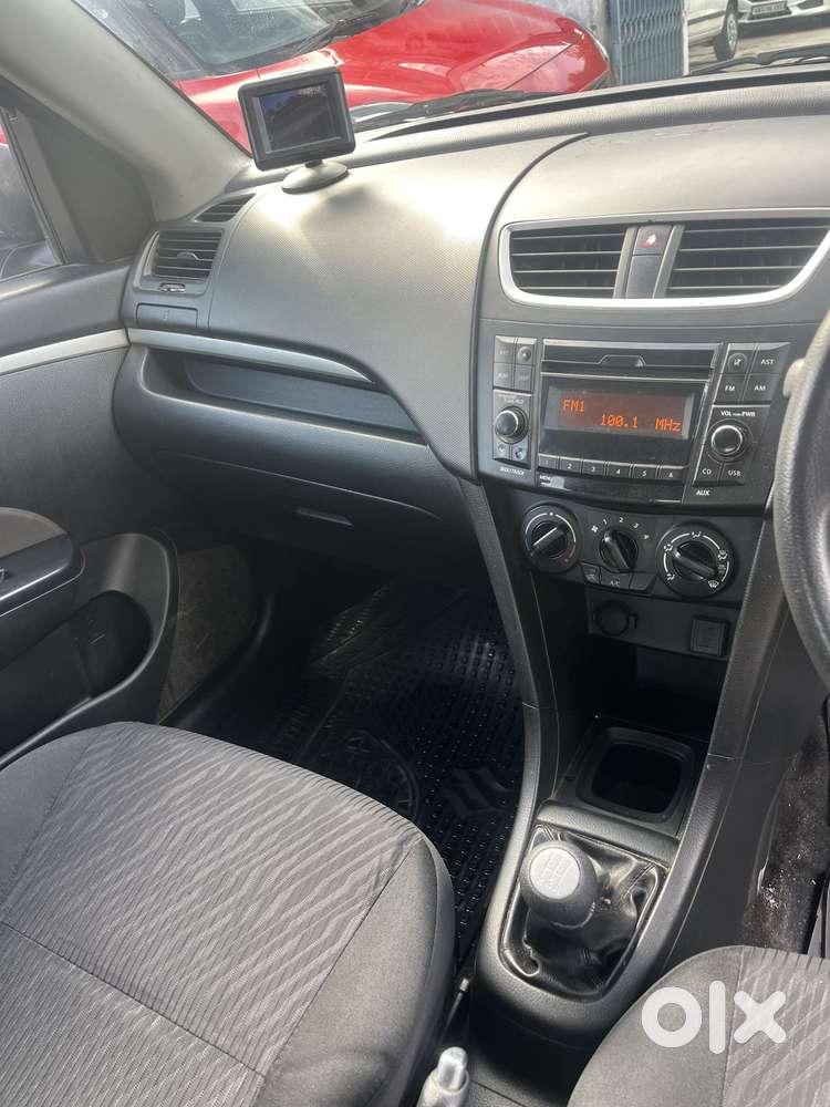 Maruti Suzuki Swift Vxi Optional, 2016, Petrol