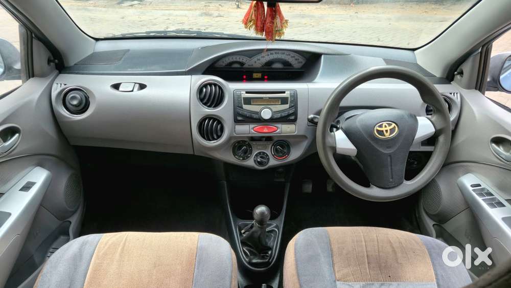 Toyota Etios Liva V Limited, 2011, Petrol