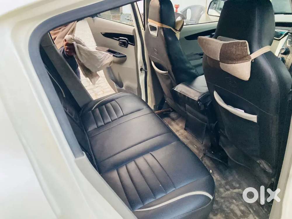 Mahindra Kuv 100 2016