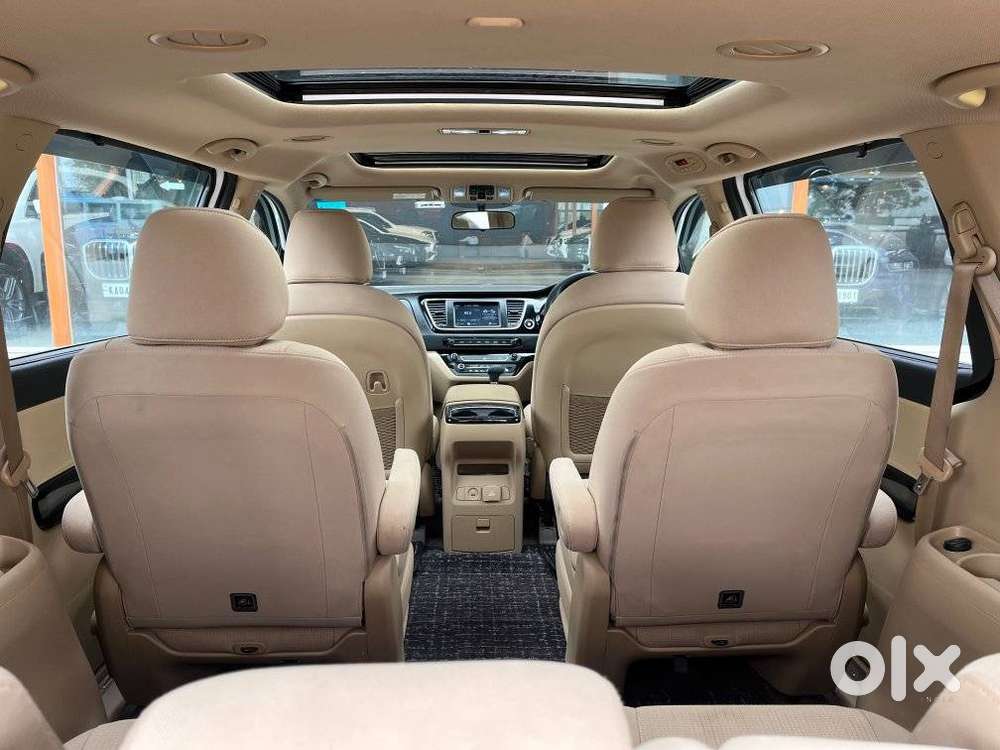 Kia Carnival Premium, 2021, Diesel