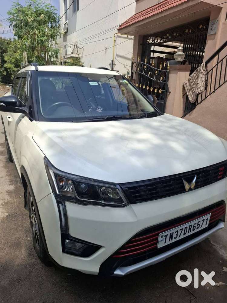 Mahindra Xuv300 W8, 2023, Petrol
