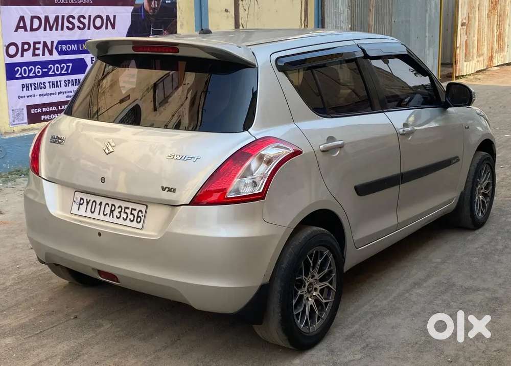 Maruti Suzuki Swift 2017 Petrol 48000 Km Driven