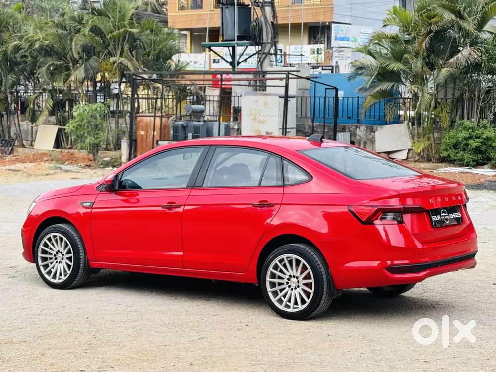 Skoda Slavia Ambition 1.0l Tsi At, 2022, Petrol
