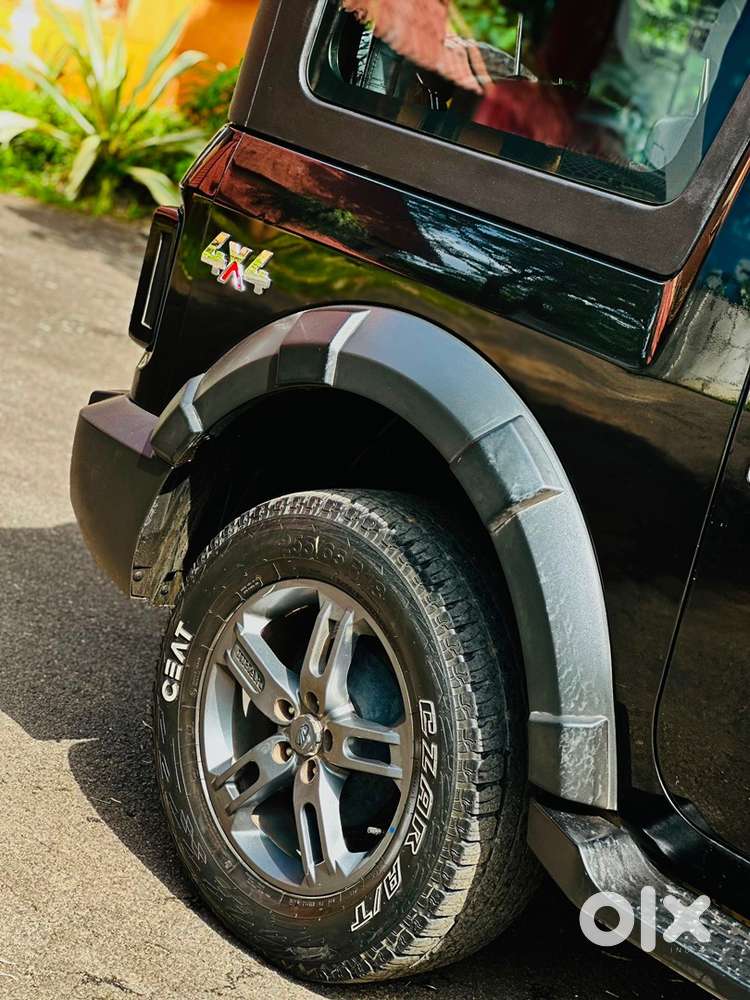 Mahindra Thar Petrol 2022