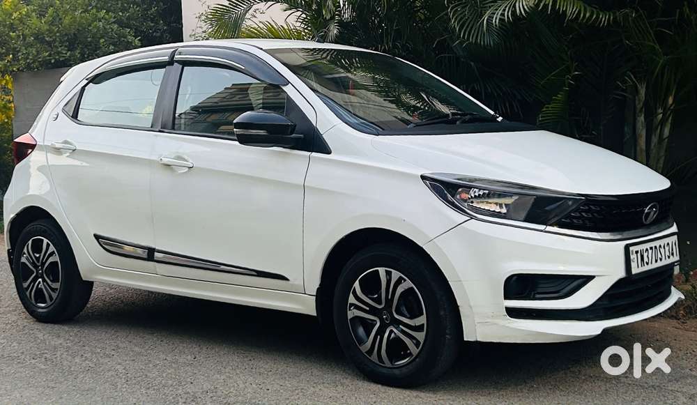 Tata Tiago 1.2 Revotron Xt (o), 2023, Petrol