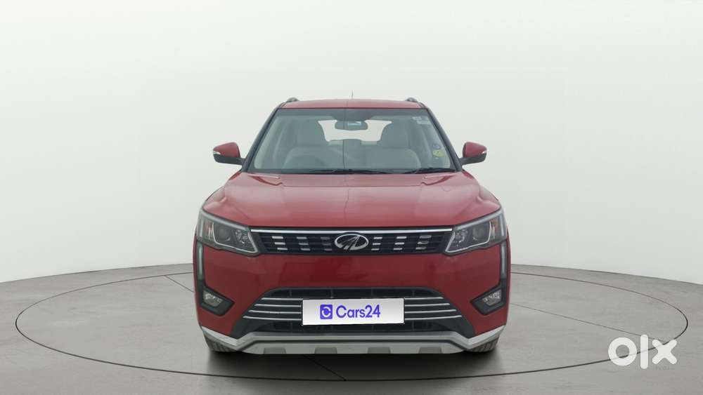 Mahindra Xuv300 1.2 W8 (o) Amt Petrol, 2022, Petrol