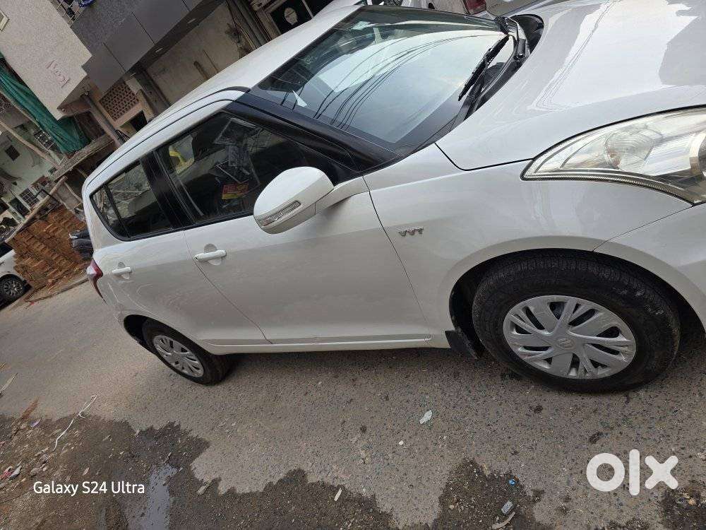 Maruti Suzuki Swift Vxi 1.2 Abs Bs-iv, 2015