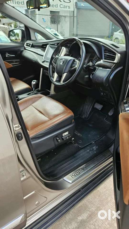 Toyota Innova Crysta 2.8 Zx At 7 Seater, 2019, Diesel
