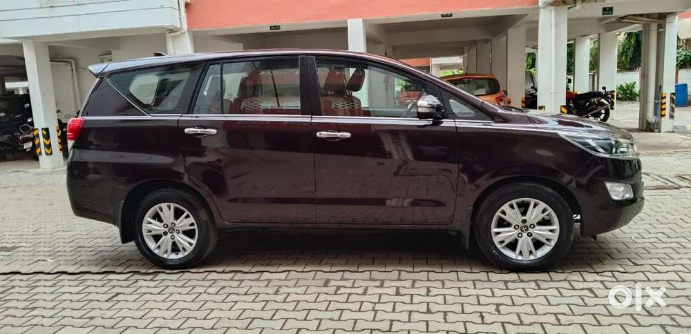 Toyota Innova Crysta 2.8z Automatic, 2016, Diesel