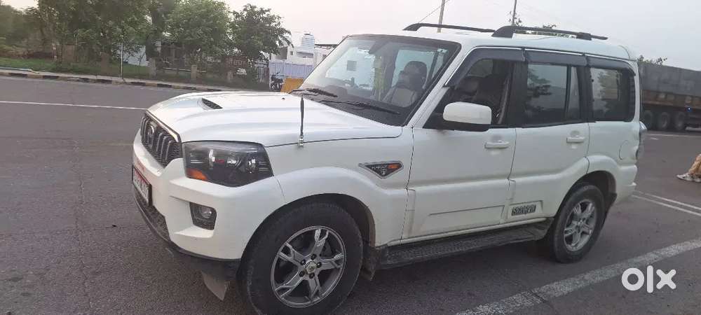 Mahindra Scorpio 2017 Diesel Manual
