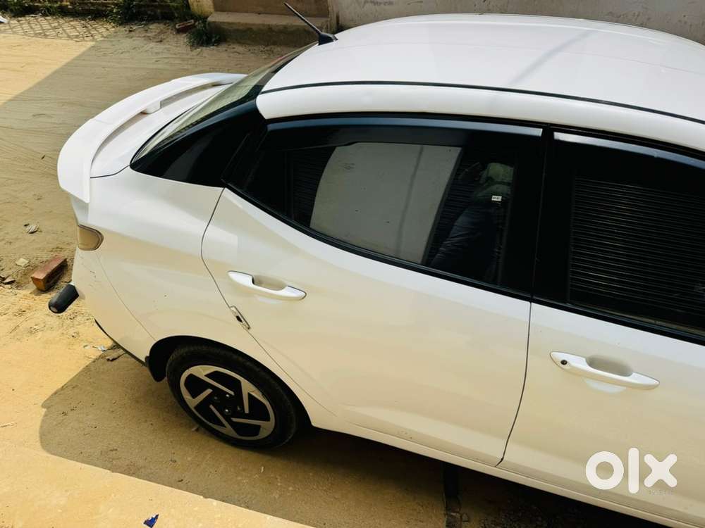 Hyundai Aura Cng & Hybrids 55700 Km Driven