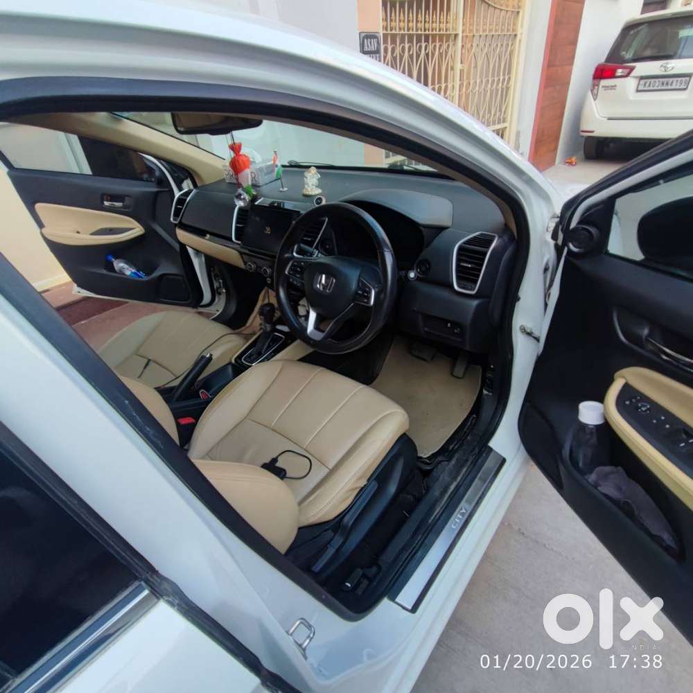 White Top End Automatic Petrol Honda City Car 5th Generation Zx Cvt I