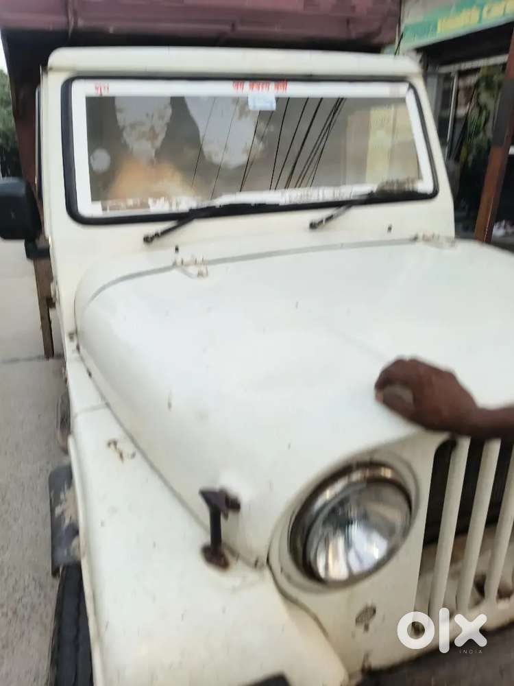 Mahindra Maxx 2001