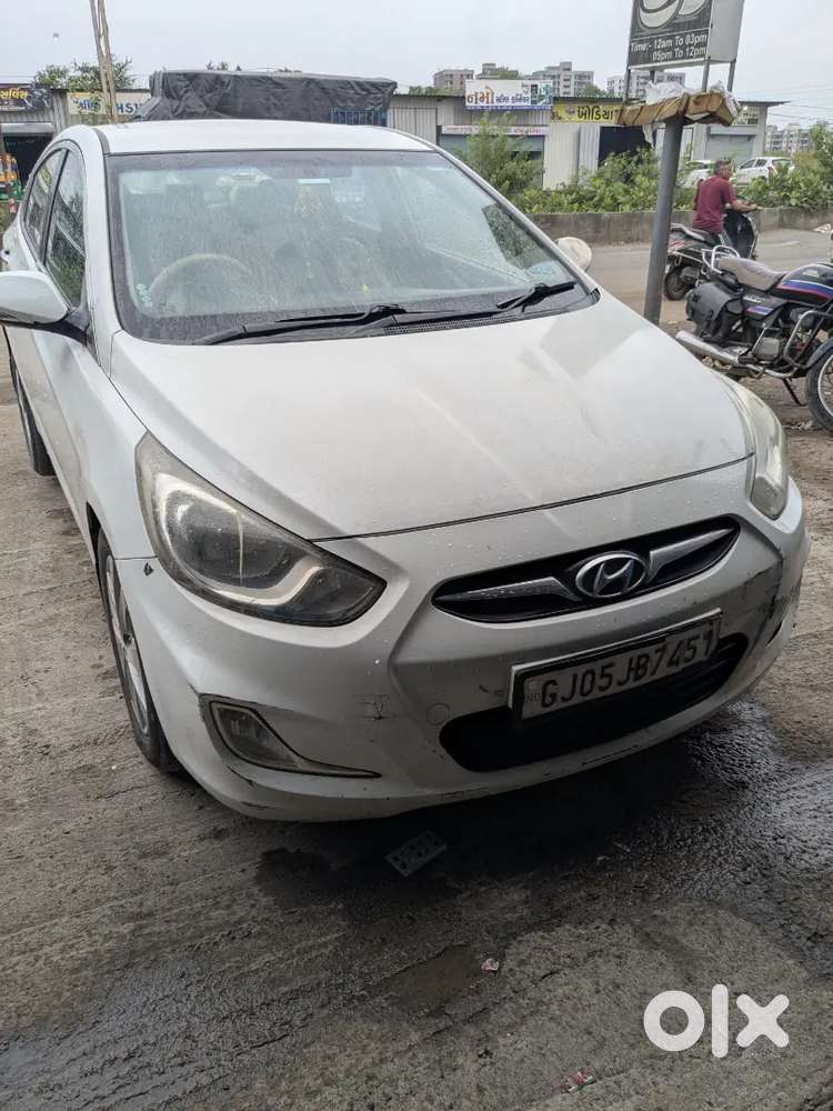 Hyundai Verna 2012 Manual Diesel 89000 Km