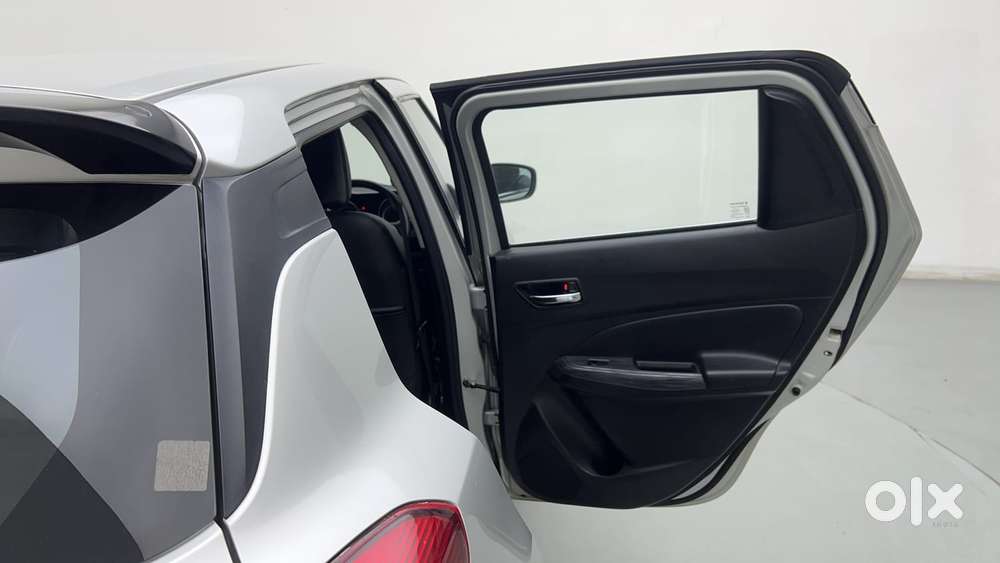 Maruti Suzuki Swift Amt Vvt Vxi, 2023, Petrol
