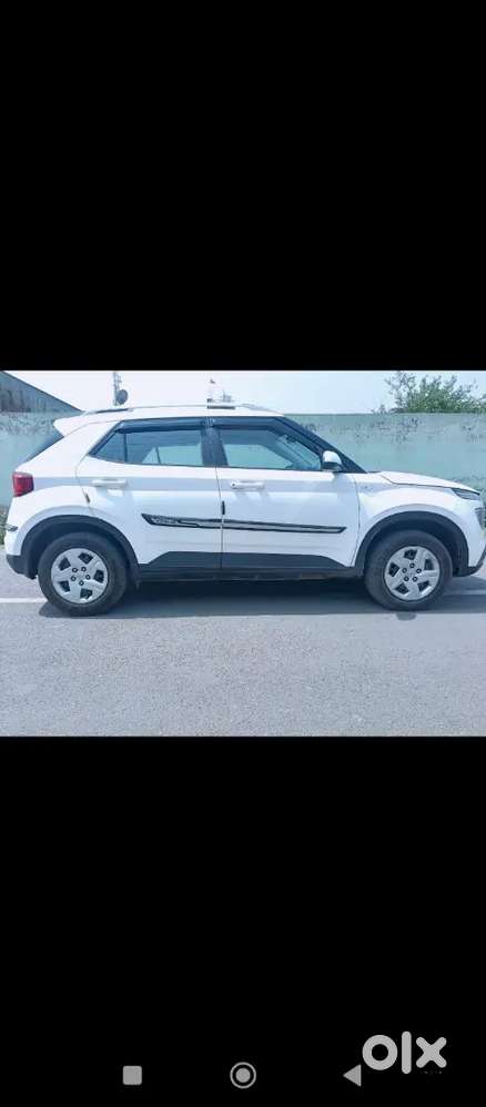 Hyundai New Venue 2020 Petrol 65000 Km Driven