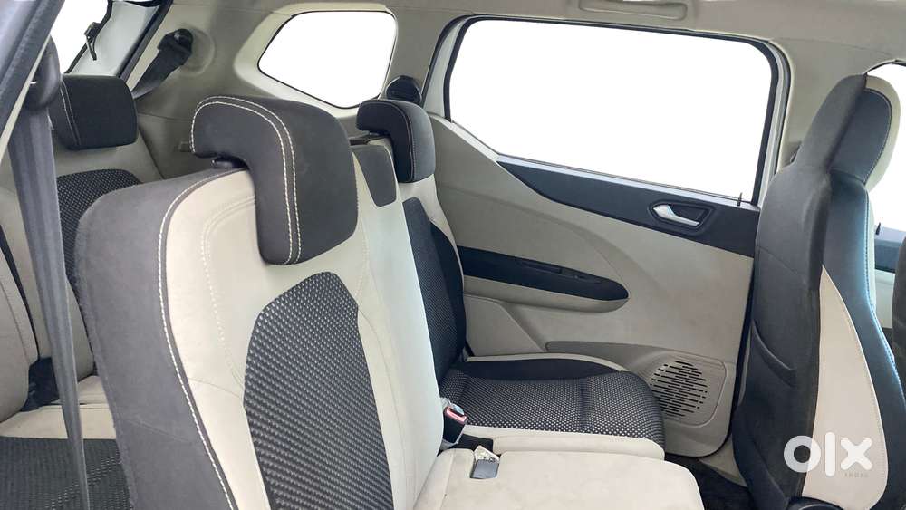 Renault Triber Rxz Easy-r Amt, 2021, Petrol