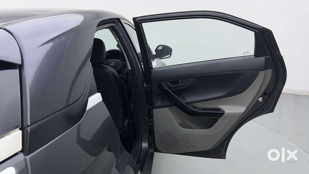 Tata Nexon 1.2 Revotron Xm, 2018, Petrol