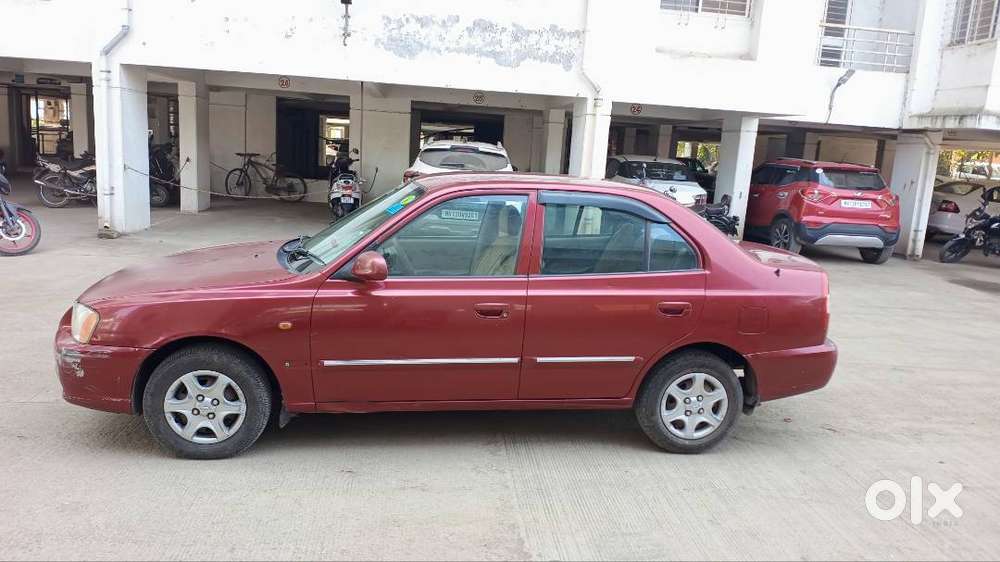 Hyundai Accent 2011 Red