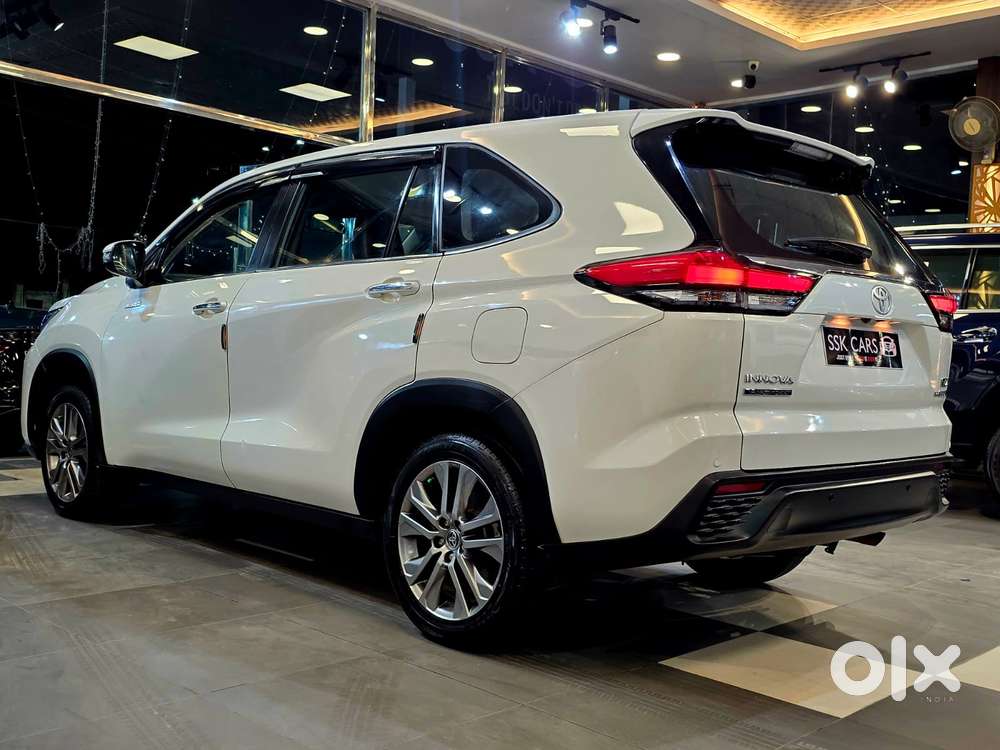 Toyota Innova Hycross 2.0 Zx Hybrid 7 Str, 2023, Cng & Hybrids