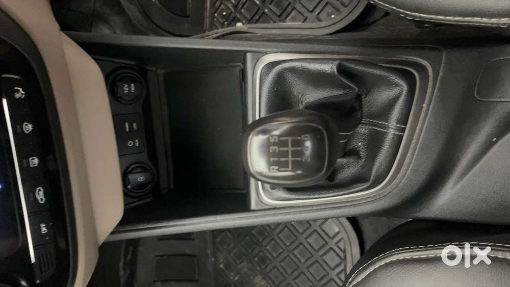 Hyundai Verna 1.6 Vtvt Sx, 2017, Petrol