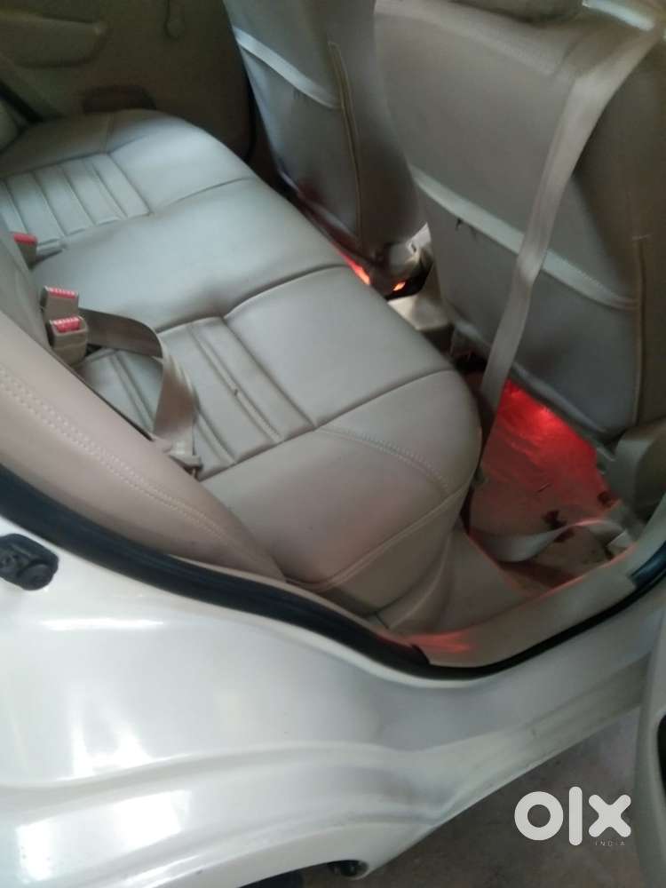 Maruti Suzuki Swift Dzire Lxi Option, 2017, Petrol