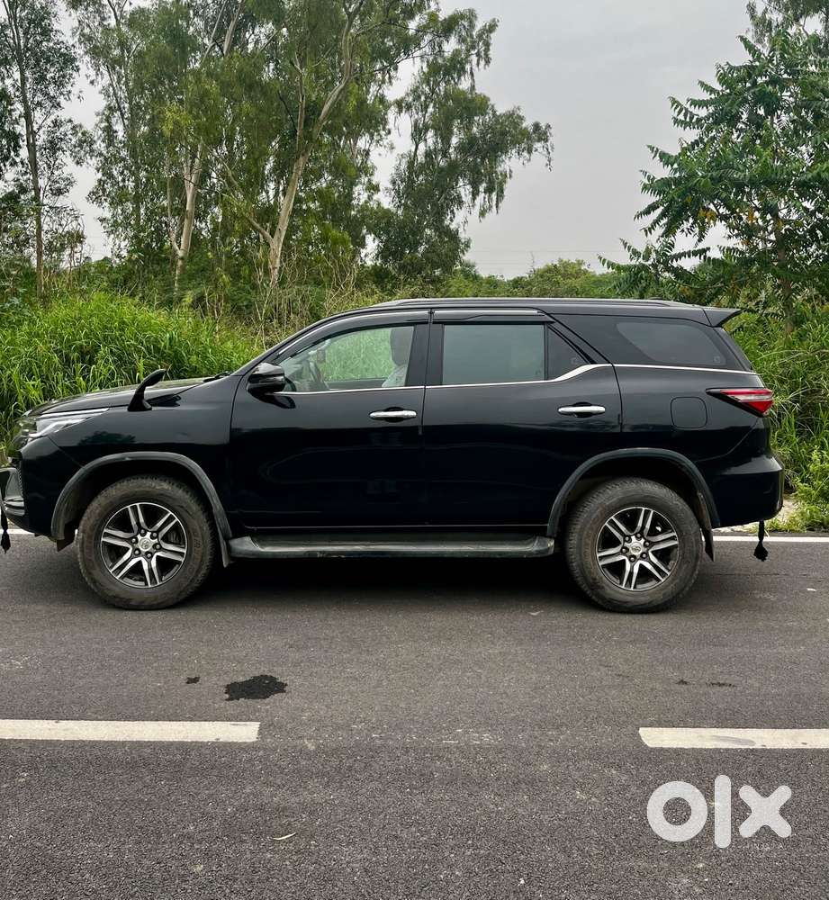 Toyota Fortuner [2021-ongoing] 2.8 2wd Diesel At, 2022, Diesel