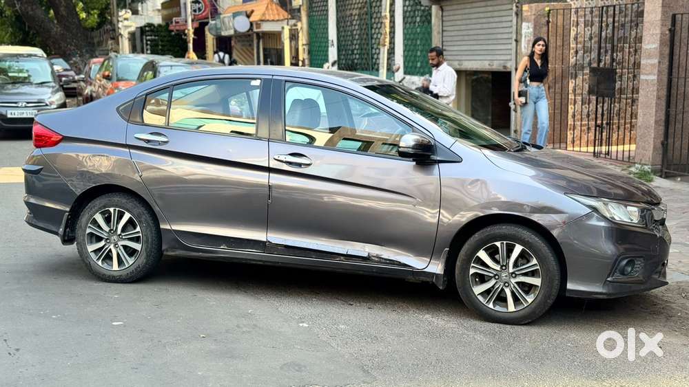 Honda City V Mt Sunroof, 2017, Petrol